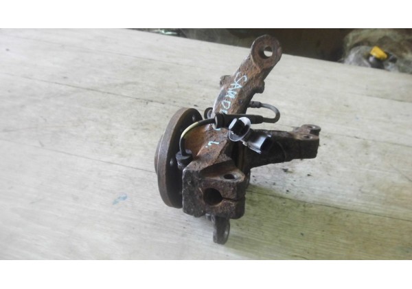 Цапфа, поворотний кулак лівий Renault Logan 2, Sandero 2, 1.5 DCi, 23зуб, 400151018R